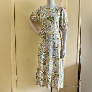 NWOT Linen blend maxi dress with keyhole and bow back detail…and pockets!!